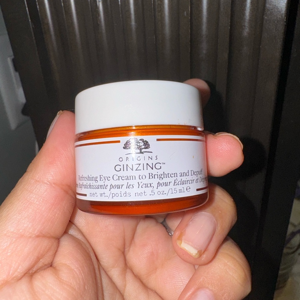 Origins Ginseng Refreshing eye cream to depuff. Only swatched once for a video